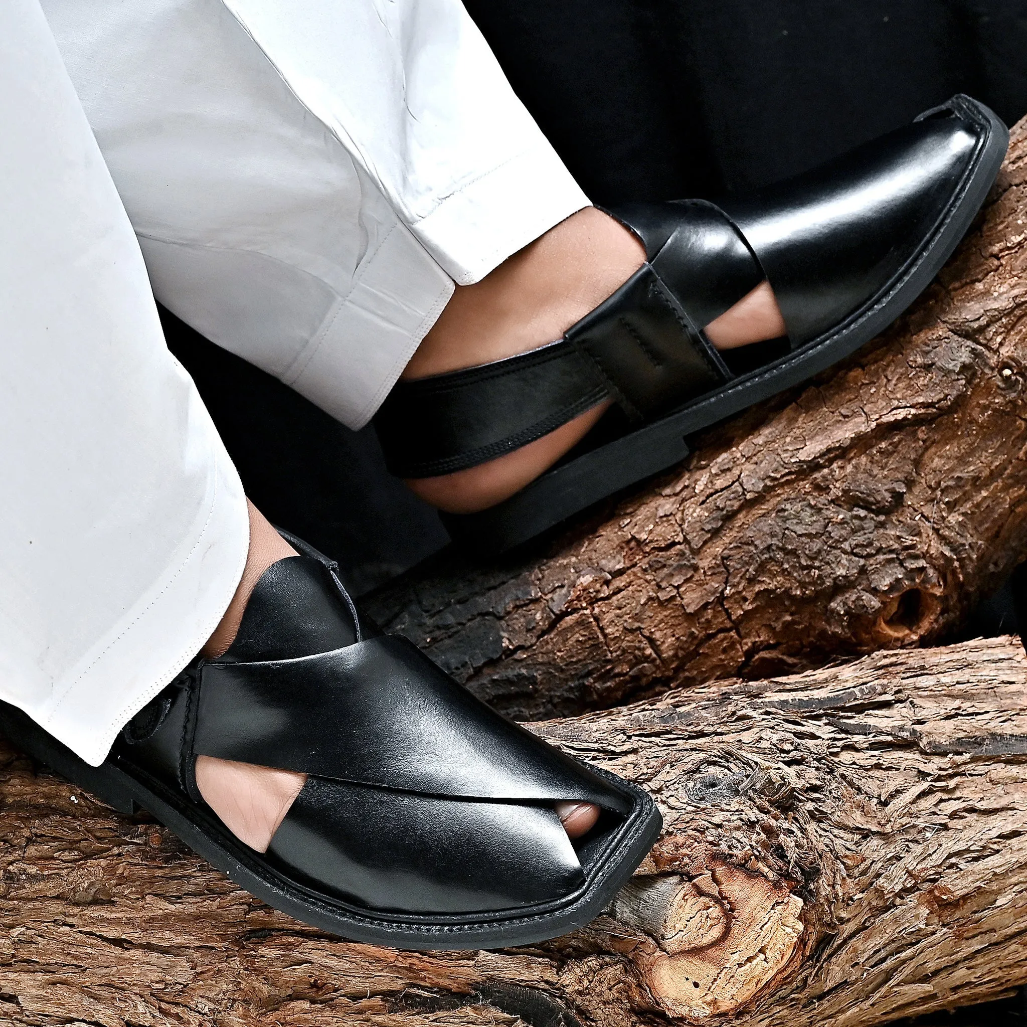 Black Round Charsadda Chappal - 702