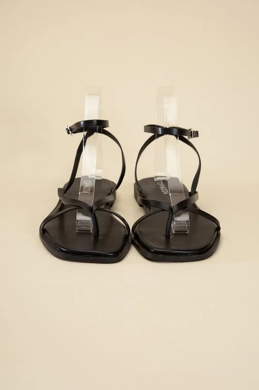 ELIO Flat Sandals