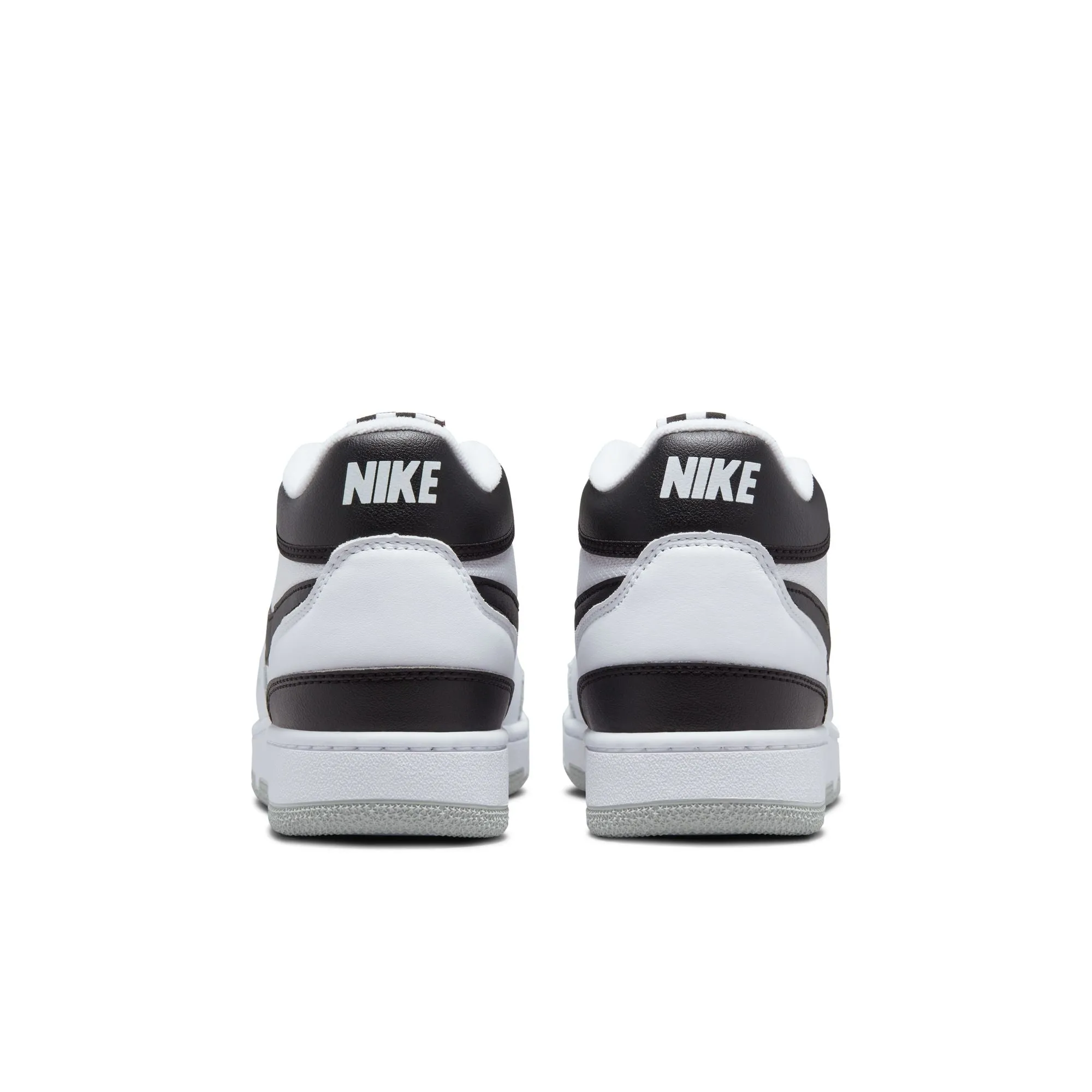 Nike Attack 'Black and White'