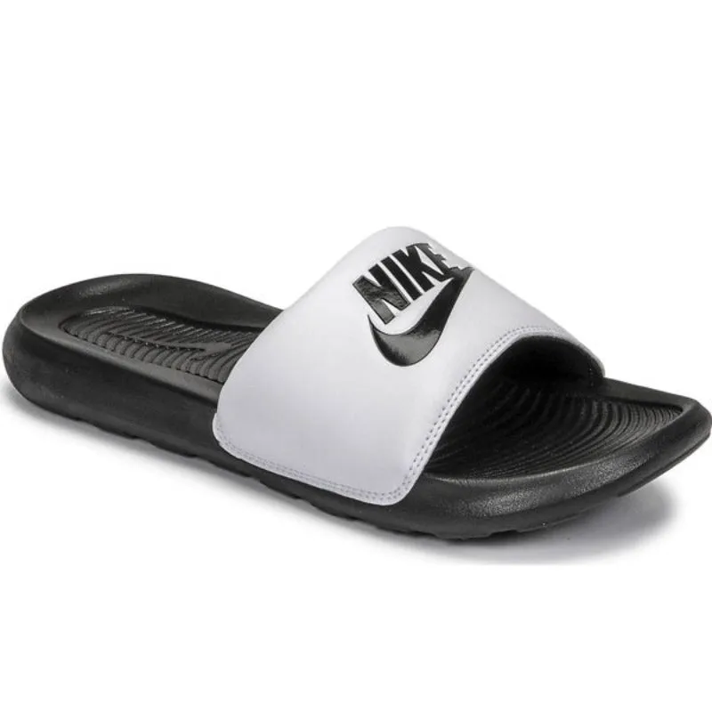 NIKE VICTORI ONE SLIDE