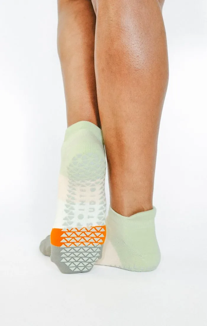 Pointe Studio Layered Stripe Full Foot Grip Sock