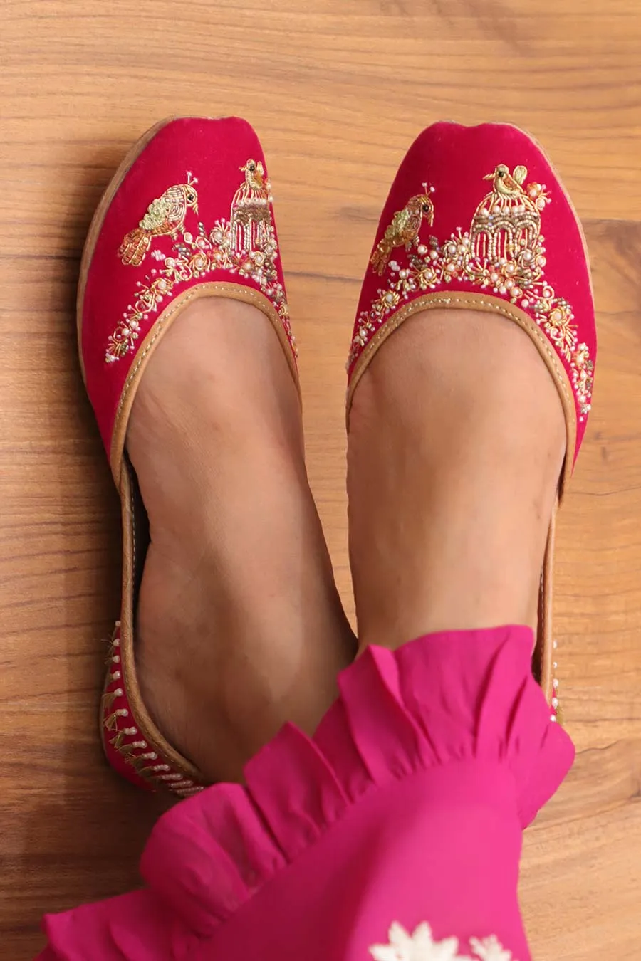 Rani Pink Mridula Embroidered Jutti