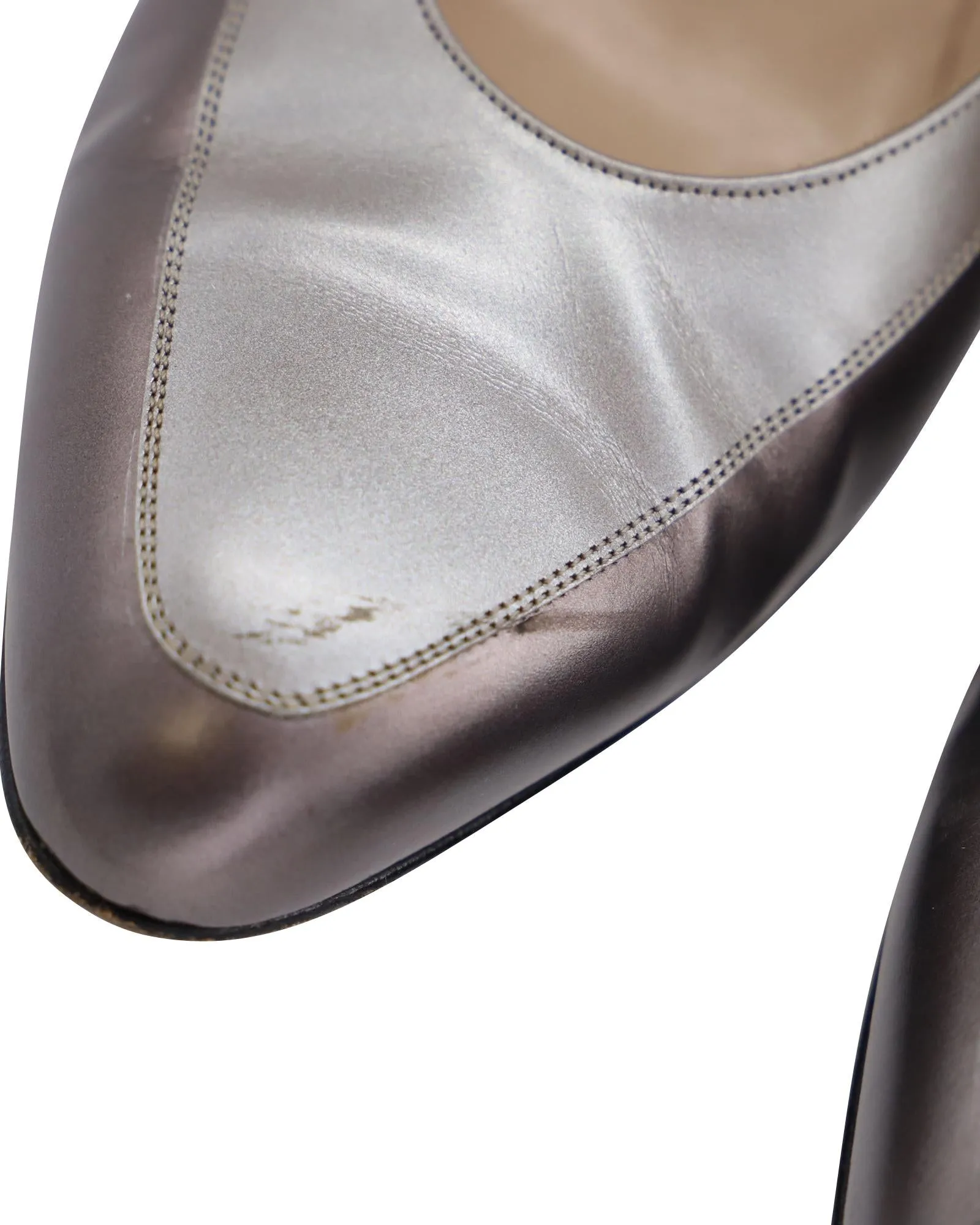 Salvatore Ferragamo Metallic Court Heels in Silver Leather