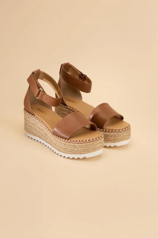 Tucker  Platform Sandals | Tan