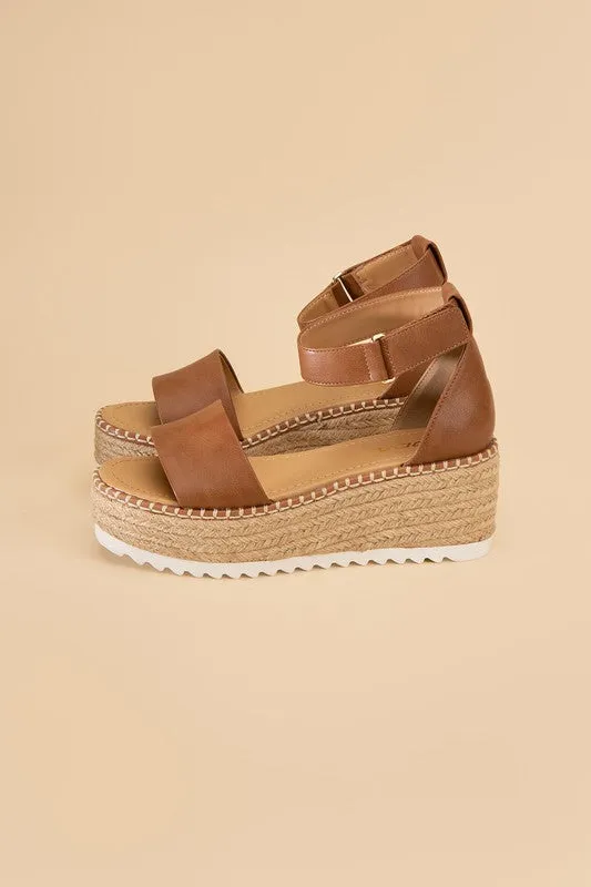 Tucker  Platform Sandals | Tan