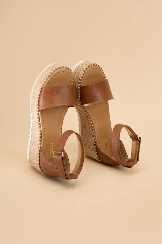 Tucker  Platform Sandals | Tan